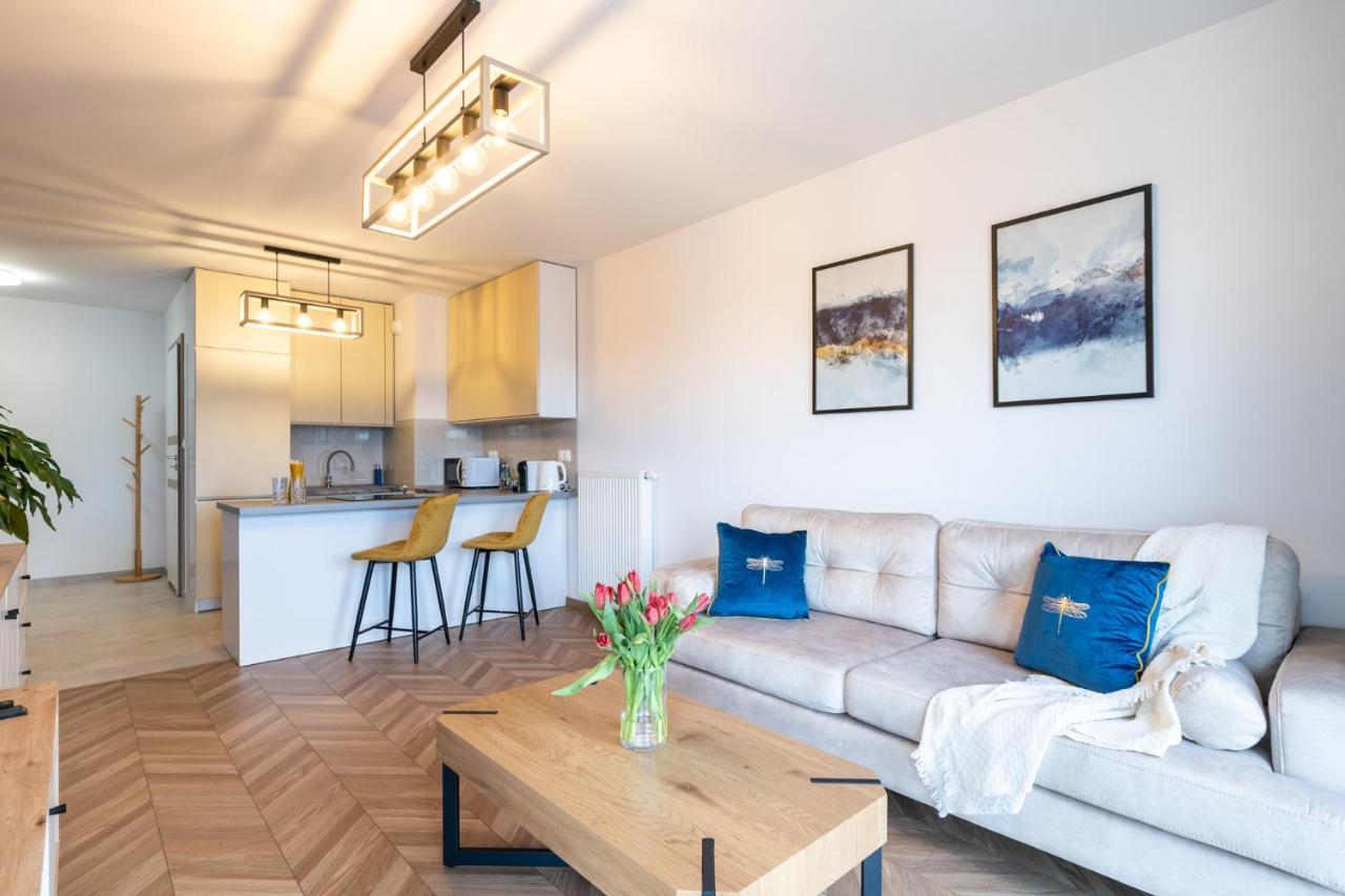 Lotte Apartment - Parking Podziemny, Osiedle Strzezone Gliwice Exteriör bild
