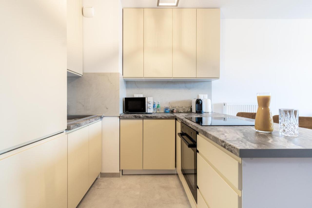 Lotte Apartment - Parking Podziemny, Osiedle Strzezone Gliwice Exteriör bild